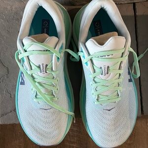 Hoka One One Gaviota 5 Women's Shoes - White and Gray